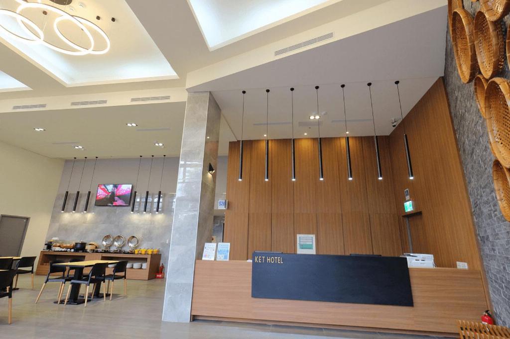 Ket Hotel Yuli Bagian luar foto