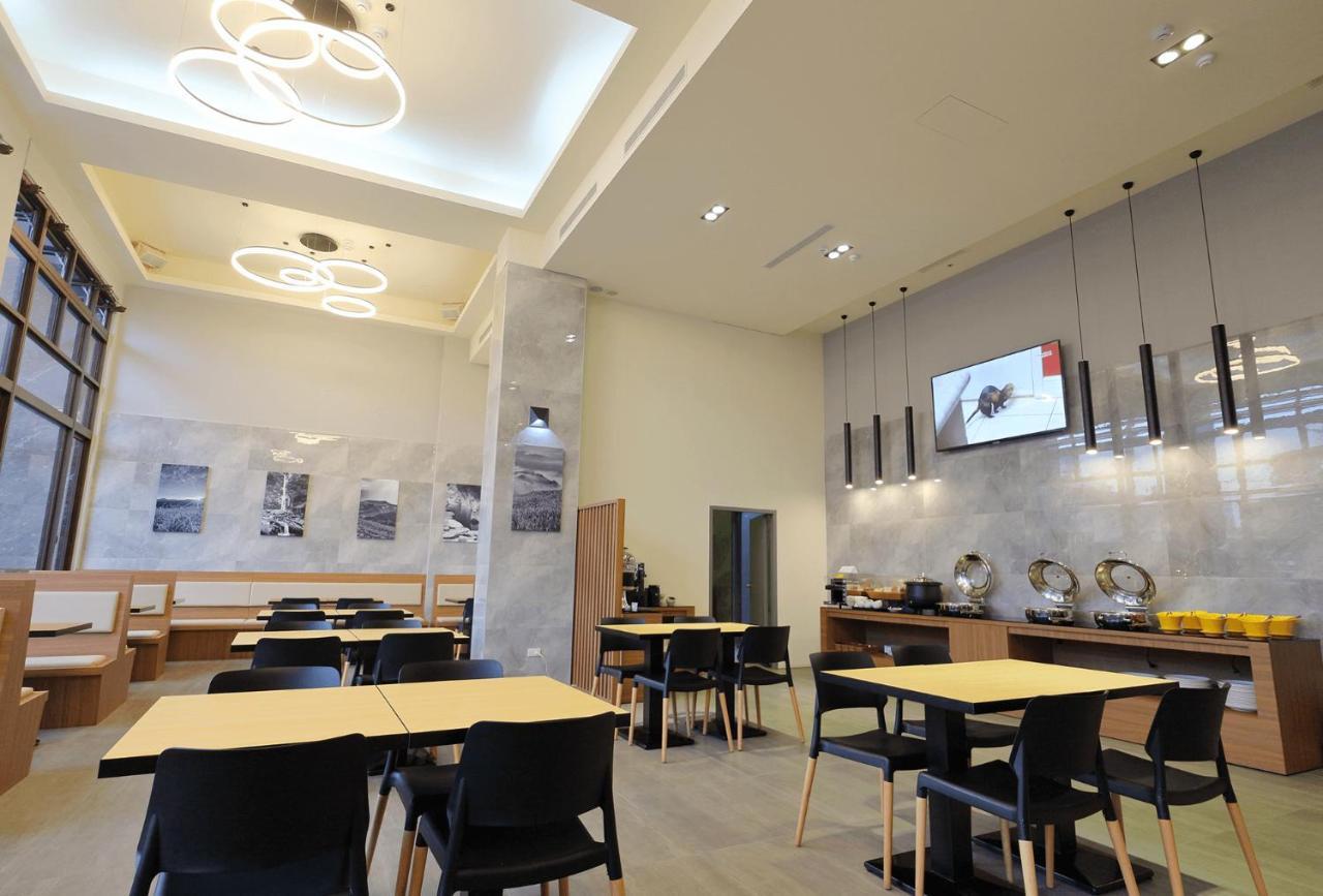 Ket Hotel Yuli Bagian luar foto
