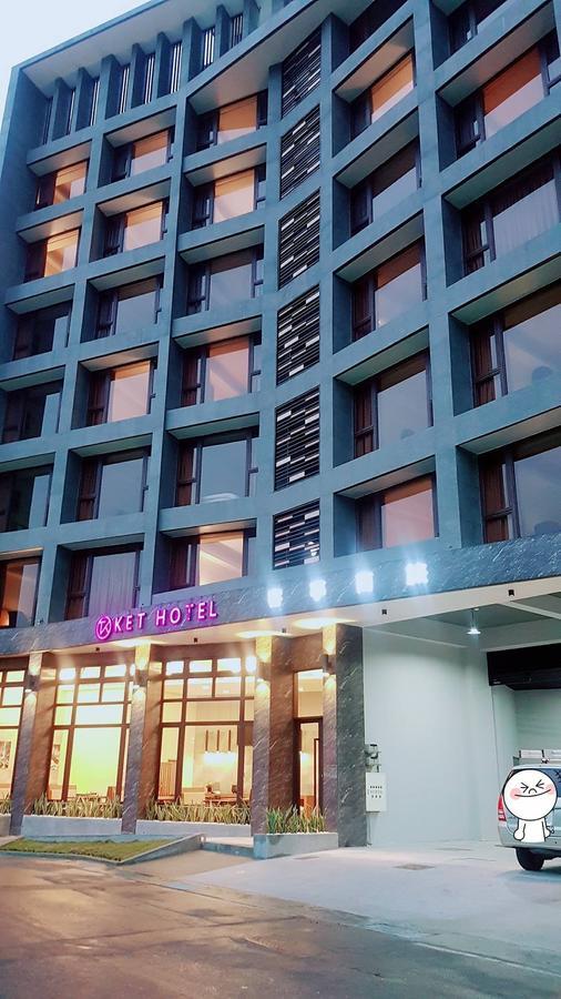 Ket Hotel Yuli Bagian luar foto